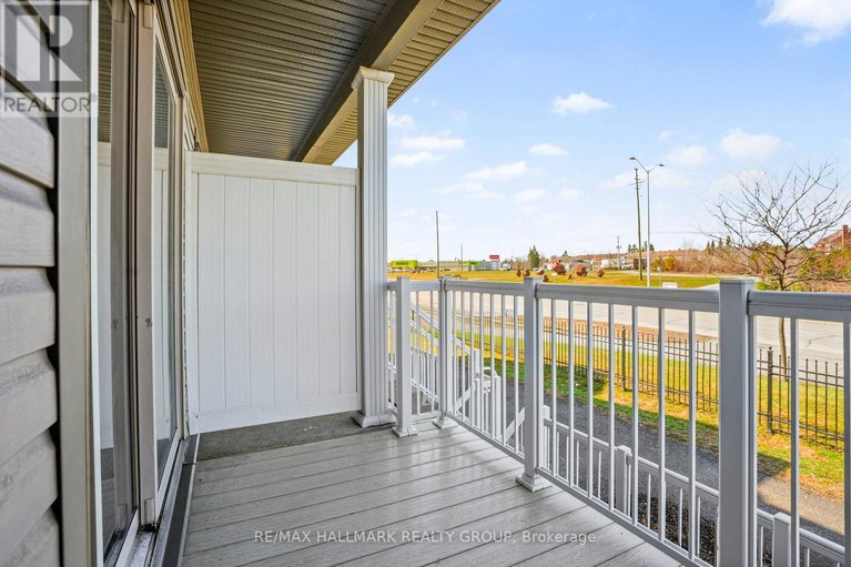 29648619/42-sternes-private/springridgeeast-village/ottawa/ontario/K4A0X8_19