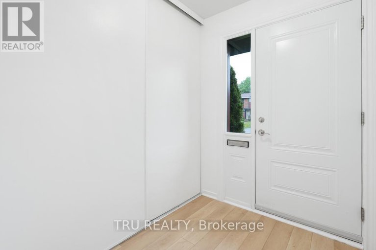28561491/60-98-mcclintock-way-way/katimavik/ottawa/ontario/K2L2A4_7