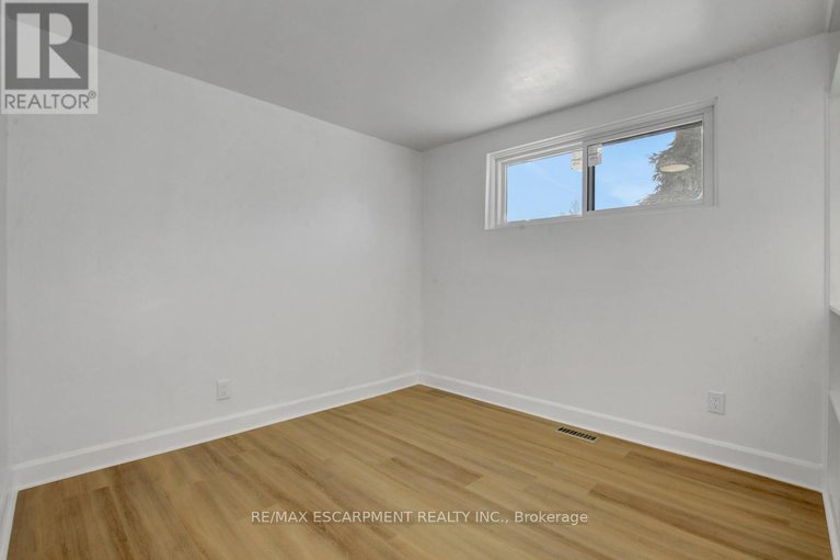 29414912/31-bellfield-street/bayshore/ottawa/ontario/K2B6K7_27