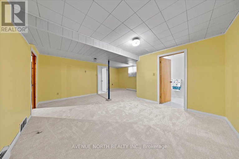 29292329/24-parkmount-crescent/sheahan-estatestrend-village/ottawa/ontario/K2H5T4_32