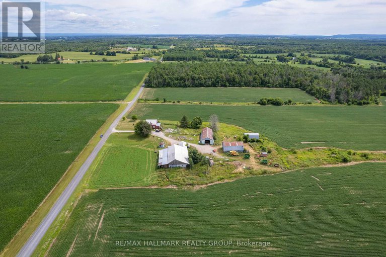 28683667/21580-seven-hills-road/north-glengarry-lochiel-twp/north-glengarry/ontario/K0B1R0_3