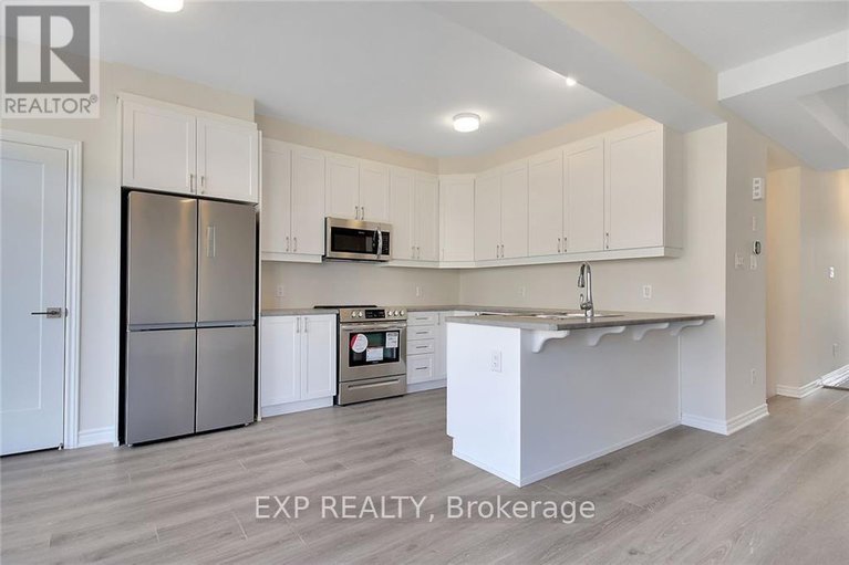 29425548/305-cornflower-row/goulbourn-twp-from-franktown-rdsouth-to-rideau/ottawa/ontario/K0A2Z0_7