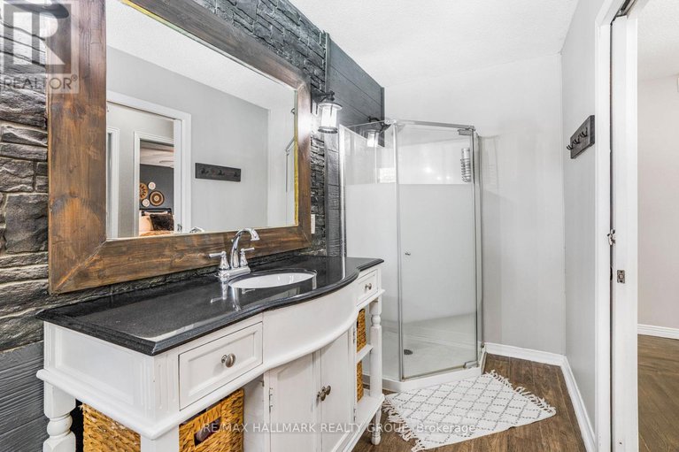 28552097/1211-lacroix-road/clarencerockland-twp/clarence-rockland/ontario/K0A2A0_21