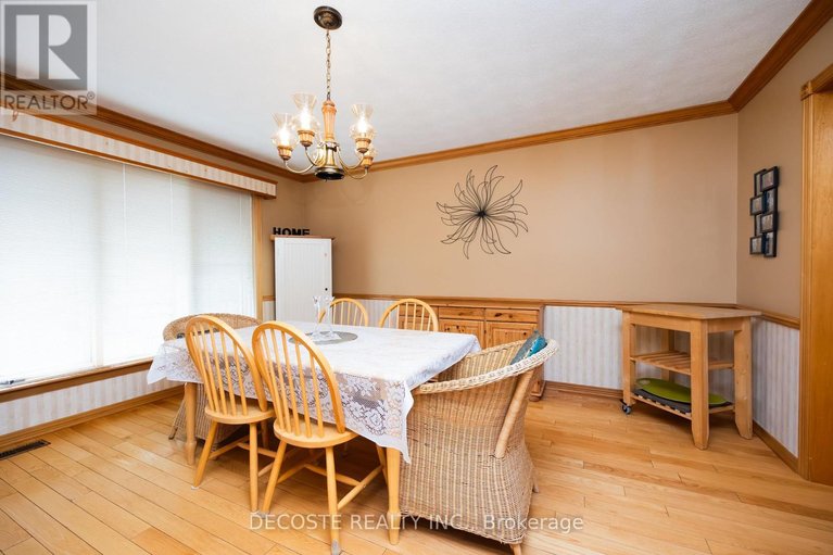 29630815/100-macleod-crescent/alexandria/north-glengarry/ontario/K0C1A0_10