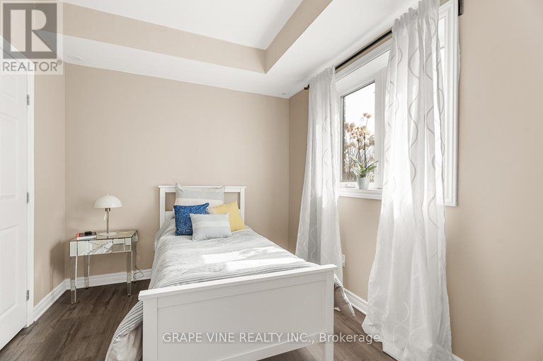 28628739/d-165-crestway-drive/barrhaven-east/ottawa/ontario/K2G7C8_28