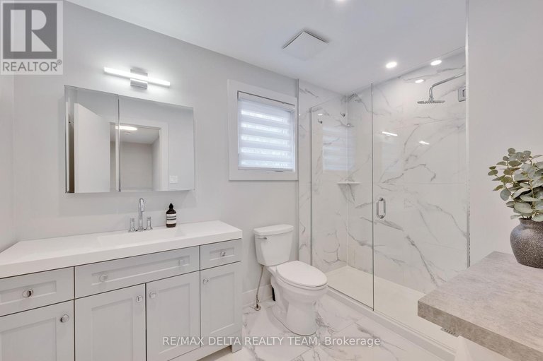 28875474/2556-gravelle-crescent/blackburn-hamlet/ottawa/ontario/K1B3A3_31