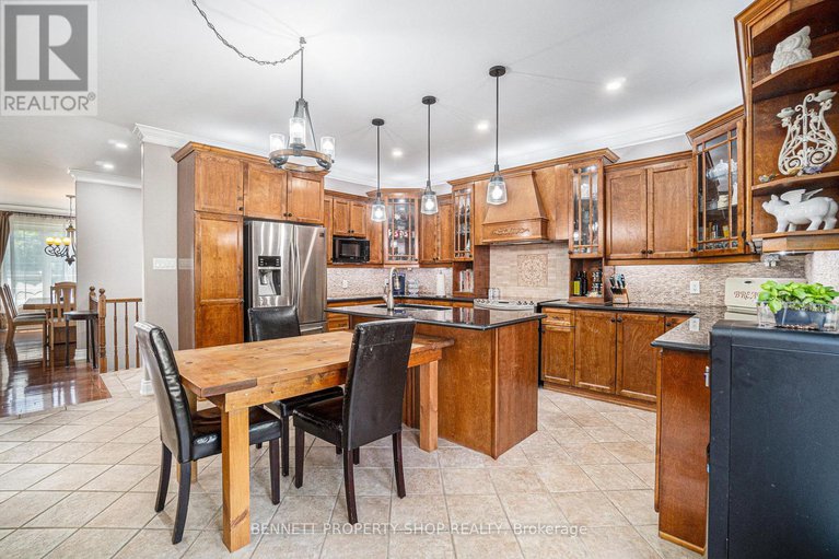 28526426/6535-empire-grove-street/greely/ottawa/ontario/K4P1G6_11