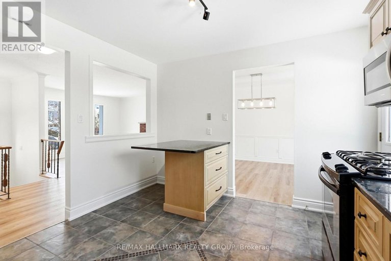 29419869/145-larkin-drive/pheasant-run/ottawa/ontario/K2J1J1_14