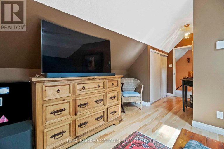 28470618/190-woods-road/constance-bay/ottawa/ontario/K0A3M0_45