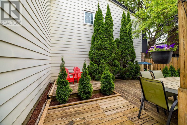 28497718/55-345-kintyre-private/carleton-square/ottawa/ontario/K2C3M6_34