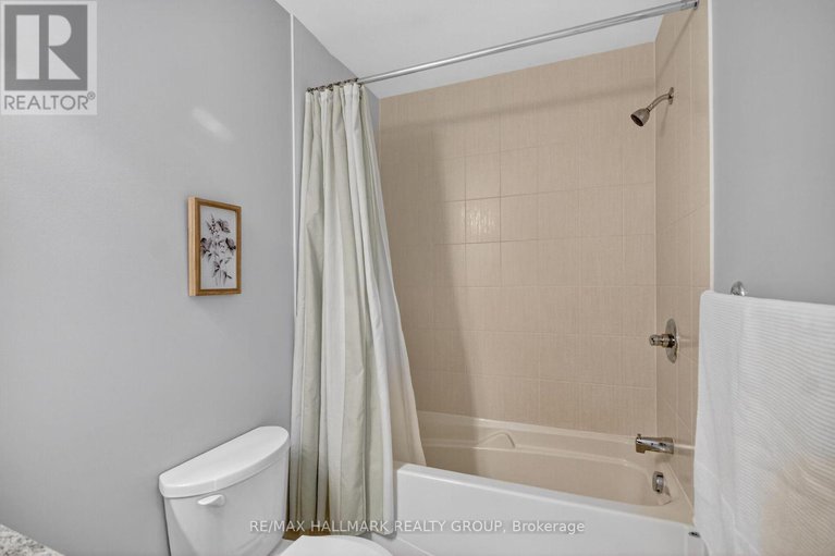 29396667/457-barrick-hill-road/emerald-meadowstrailwest/ottawa/ontario/K2M0H8_27