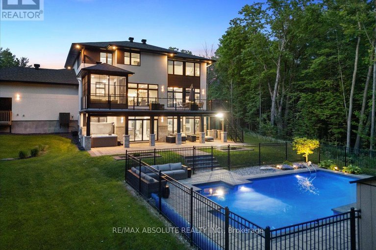 28693954/144-derbeyshire-street/kanata-north-west/ottawa/ontario/K2W0E7_4