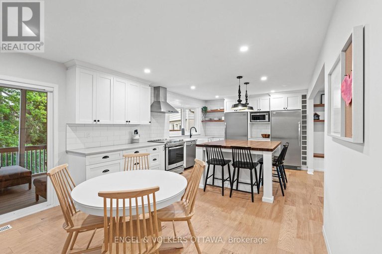 28548966/20-mohawk-crescent/bruce-farmgraham-parkqualicumbellands/ottawa/ontario/K2H7G6_10