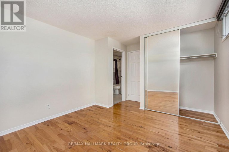 28834162/120-royalton-private/hunt-club-woods/ottawa/ontario/K1V9S3_15