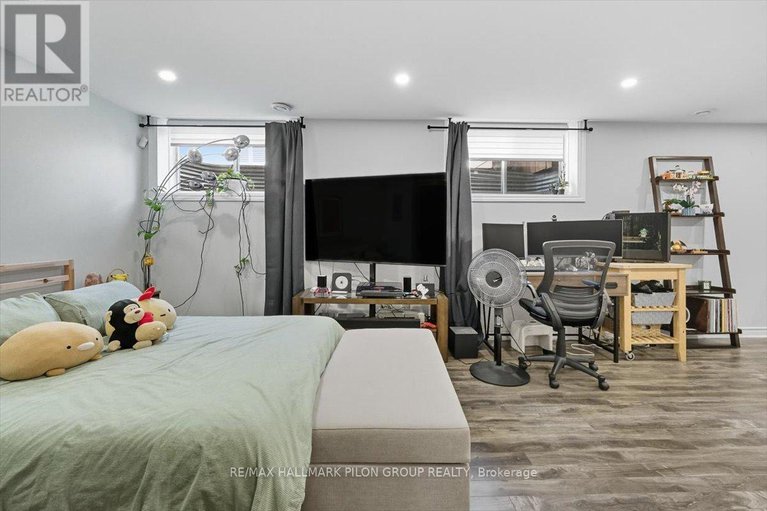 28956956/200-enclave-walk/mer-bleuebradley-estatesanderson-park/ottawa/ontario/K1W0J4_28