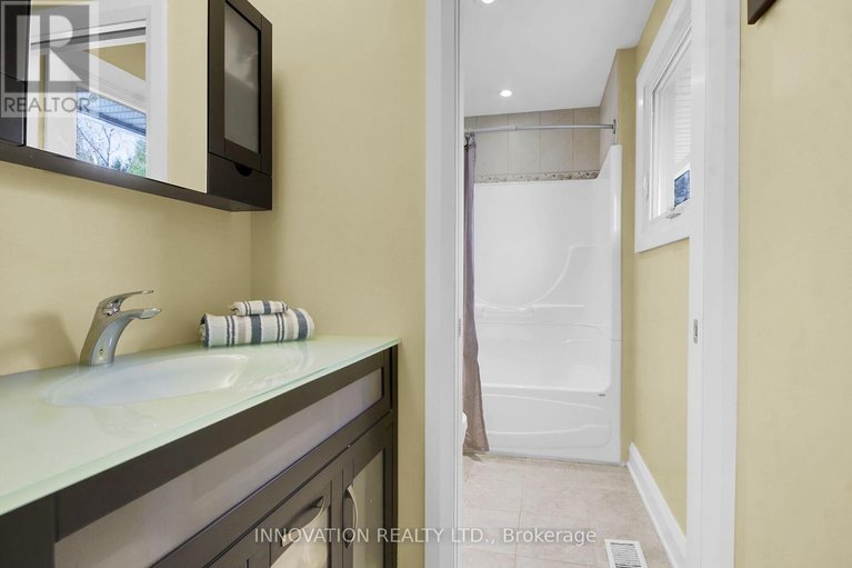 29659561/4614-donnelly-drive/rideau-twp-s-of-reg-rd-6-w-of-mccordick-rd/ottawa/ontario/K0G1N0_19