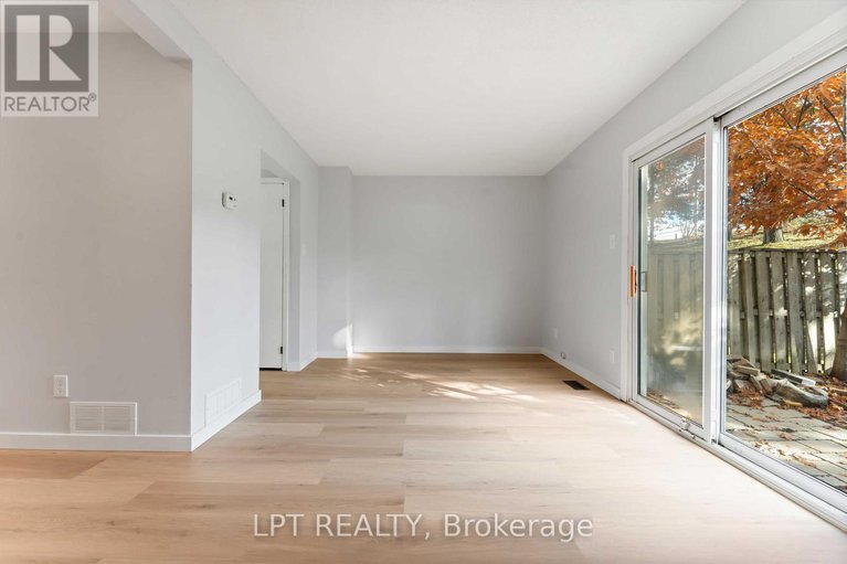 29131767/71-1743-trappist-lane/convent-glen-south/ottawa/ontario/K1C1X7_4