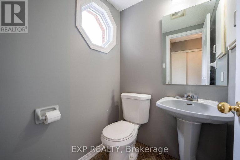 28448593/3379-descotes-circle/town-of-rockland/clarence-rockland/ontario/K4K1A8_5