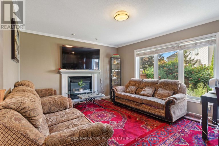 28846479/2316-longwater-street/orleans-village/ottawa/ontario/K1W1K7_8