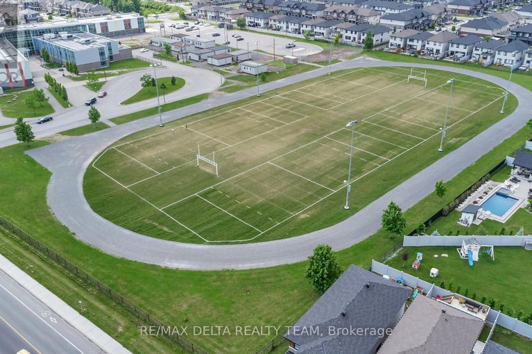 28467880/128-crevasse-road/mer-bleuebradley-estatesanderson-park/ottawa/ontario/K1W0P9_32