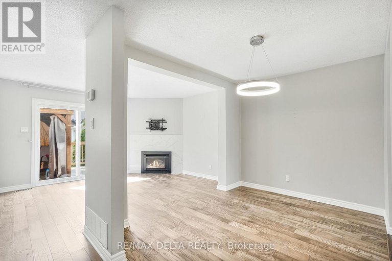 28227757/1822-loranger-court/chapel-hill/ottawa/ontario/K1C7H6_12