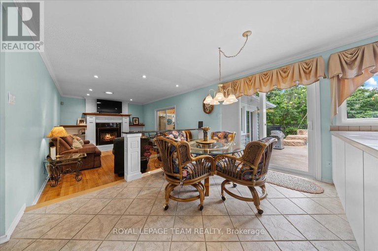 28487091/17-stonehedge-parkway/bayshore/ottawa/ontario/K2H8Z3_14