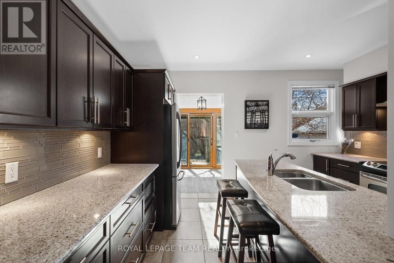 29642086/148-bruyere-street/lower-townbyward-market/ottawa/ontario/K1N5E1_14