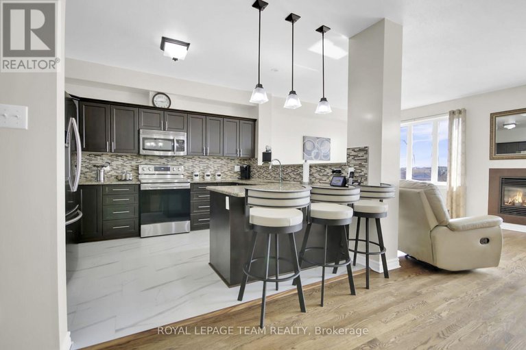 28848804/1024-northgraves-crescent/emerald-meadowstrailwest/ottawa/ontario/K2M0C8_12
