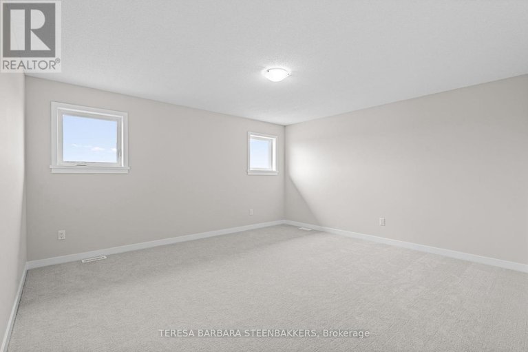 27846095/747-kenny-gordon-avenue-n/riverside-southgloucester-glen/ottawa/ontario/K4M0X9_22