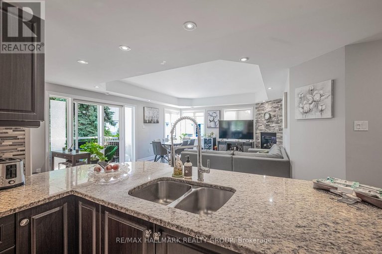 28775402/14-1238-marenger-street/convent-glen-south/ottawa/ontario/K1C1S2_16