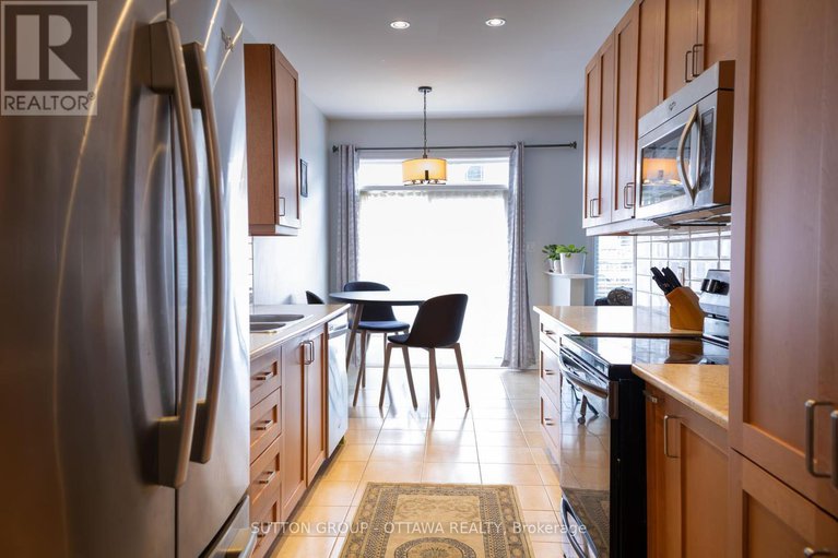 28230051/654-moorpark-avenue/emerald-meadowstrailwest/ottawa/ontario/K2M0H8_13