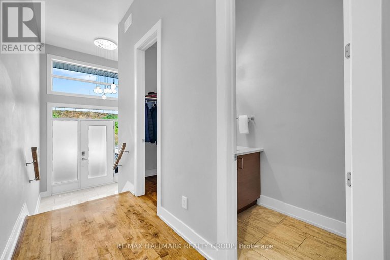28838625/42b-young-street/west-centre-town/ottawa/ontario/K1S3H7_3