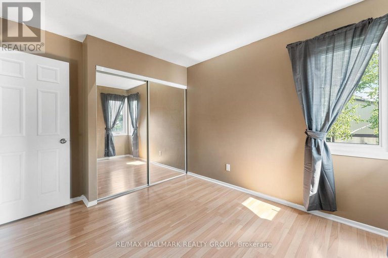 28732670/1771-meadowbrook-road/pineview/ottawa/ontario/K1B4W6_16