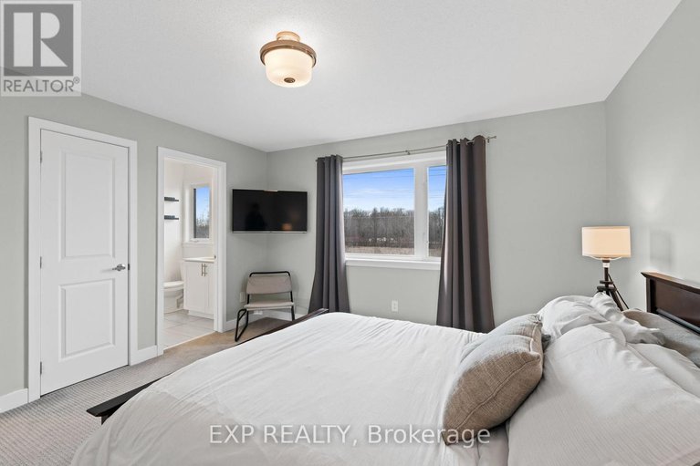 28297698/653-putney-crescent/stittsville-south/ottawa/ontario/K2S2N7_25