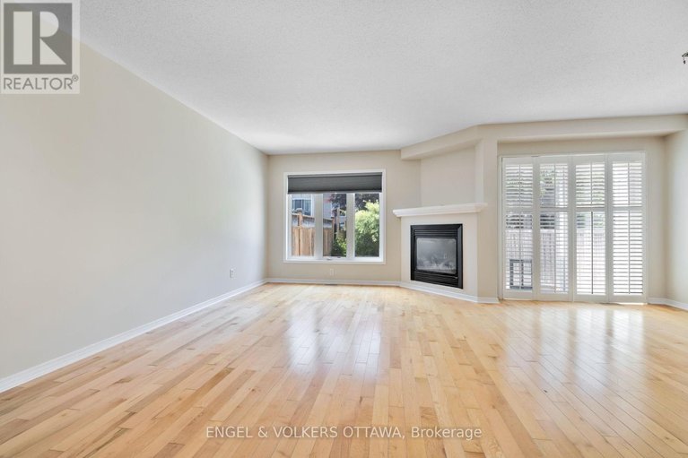 28517729/502-woodchase-street/morgans-grantsouth-march/ottawa/ontario/K2W1J4_9