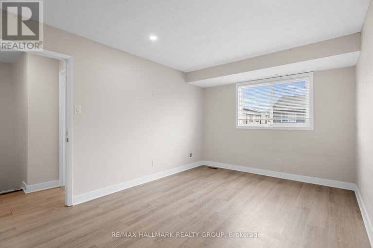 28325913/2788-pimlico-crescent/emerald-woodssawmill-creek/ottawa/ontario/K1T2A8_23
