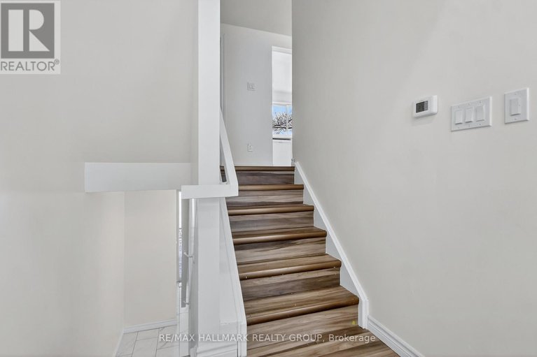 29293423/7-86-esterlawn-private/mckellar-heightsglabar-park/ottawa/ontario/K2A4C1_28