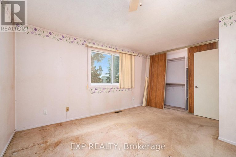 28974876/c-1699c-lamoureux-drive/queenswood-heights-south/ottawa/ontario/K1E2N3_14