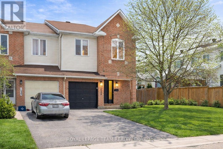 29668380/1925-windwood-place/chapel-hill/ottawa/ontario/K1C7K7_1