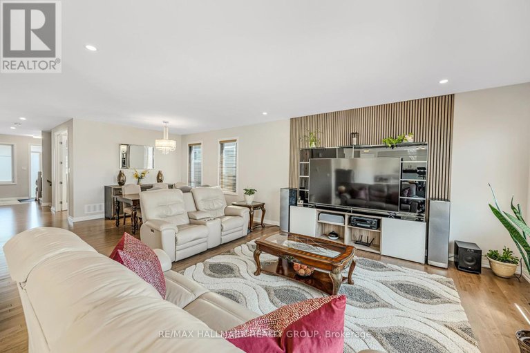 28506453/643-terrier-circle-w/goulbourn-twp-from-franktown-rdsouth-to-rideau/ottawa/ontario/K0A2Z0_11