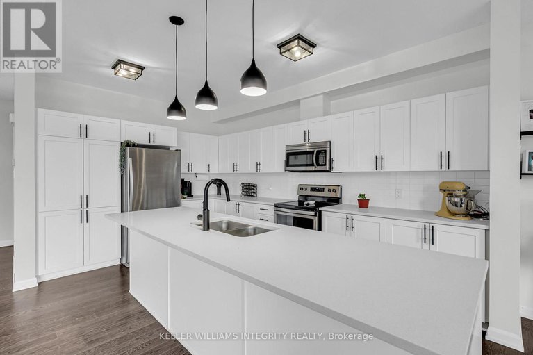 28230053/176-onyx-crescent/town-of-rockland/clarence-rockland/ontario/K4K1P6_9