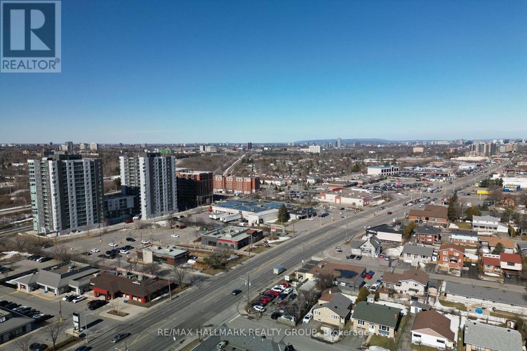 28525899/208-555-anand-private/riverside-park-south/ottawa/ontario/K1V2R7_36