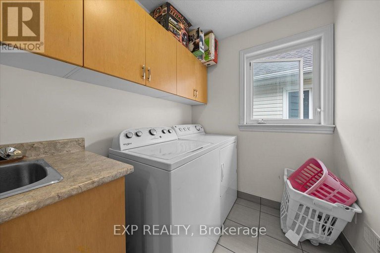28821511/121-daglan-crescent/avalon-west/ottawa/ontario/K4A0W7_17