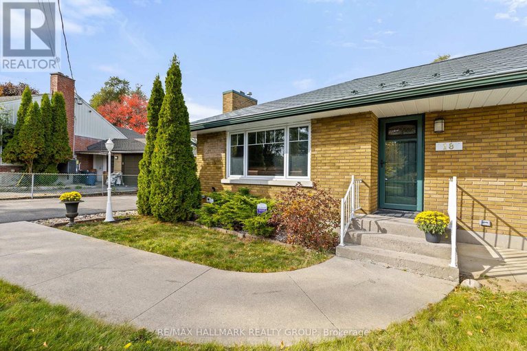 29013157/18-kerry-crescent/city-viewskylinefisher-heightsparkwood-hills/ottawa/ontario/K2E5V6_2