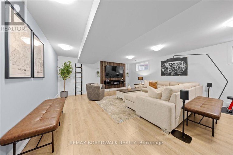 29360290/255-avondale-avenue/westborohampton-park/ottawa/ontario/K1Z7G7_39