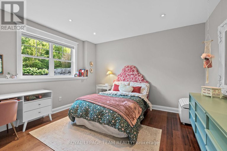 28865171/1560-maley-lane/rural-kanata-central/ottawa/ontario/K2W1C2_27