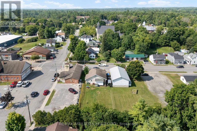 28666131/79-george-street/lanark-highlands-lanark-village/lanark-highlands/ontario/K0G1K0_43