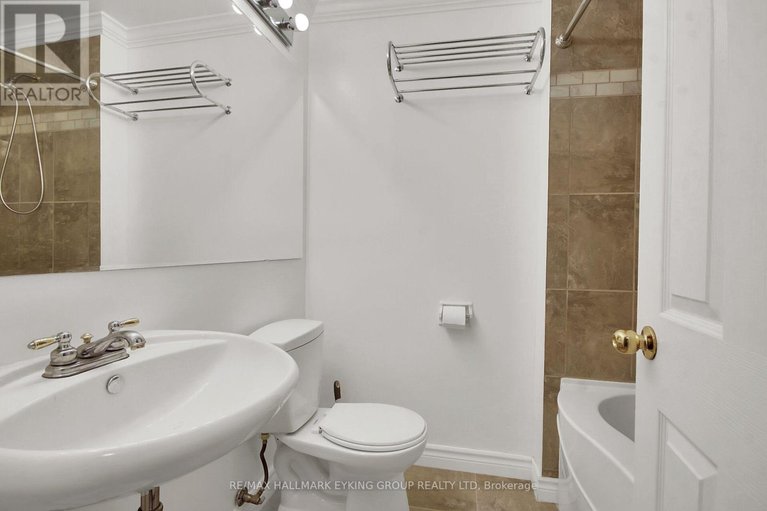 29614145/2018-olympia-crescent/elmvale-acresurbandale/ottawa/ontario/K1G2B4_18