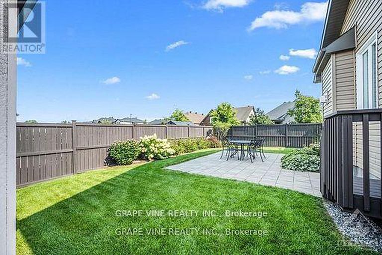 29001387/862-oat-straw-way/leitrim/ottawa/ontario/K1T0M2_24