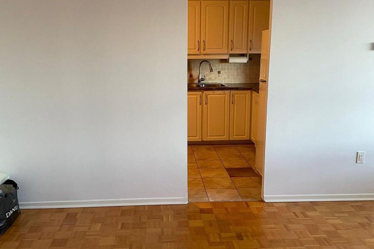 28779261/1102-1356-meadowlands-drive-e/borden-farmstewart-farmcarleton-heightsparkwood-hills/ottawa/ontario/K2E6K6_16